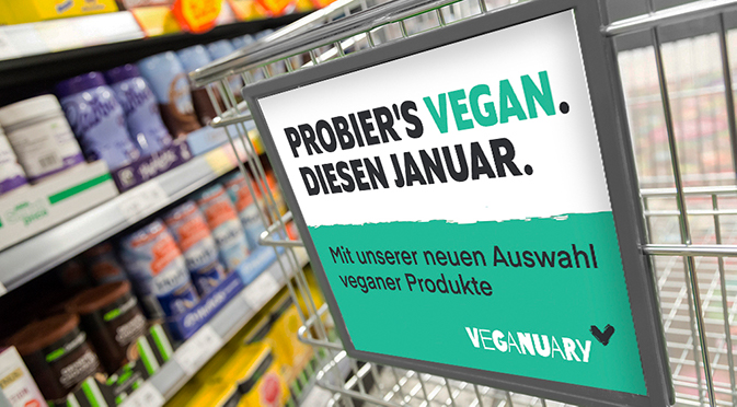 Einkaufswagen mit Aufschrift Veganuary